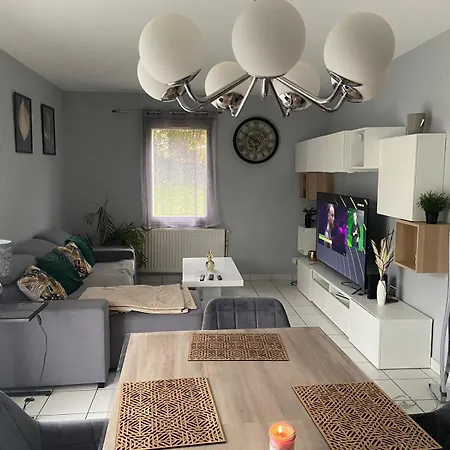 לינה וארוחת בוקר Avec Balcon Proche Vichy *